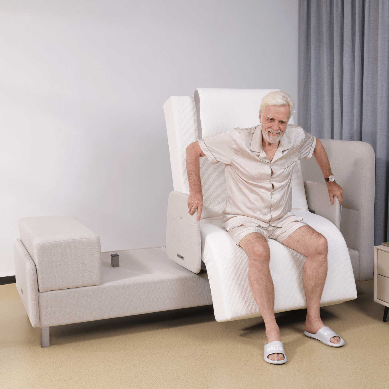 Elevra Deluxe Rotating Lift Bed